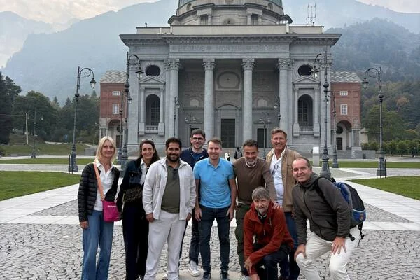 Le groupe du CCN devant le sanctuaire d'Oropa